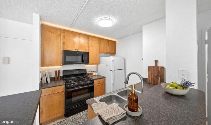 Property Photo:  60 S Van Dorn Street 413  VA 22304 