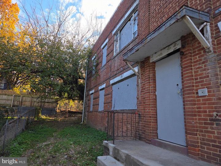 Property Photo:  4639 Hillside Road SE  DC 20019 