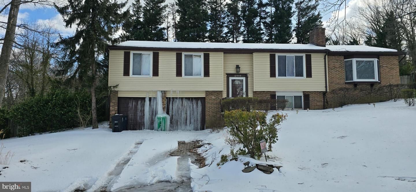 Property Photo:  12909 Mayflower Place  MD 20720 