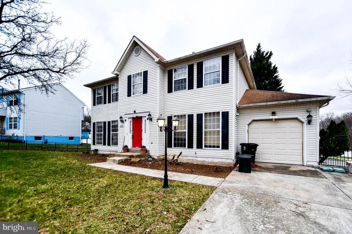 Property Photo: 1111 Kings Heather Drive MD 20721