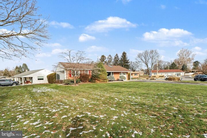 Property Photo:  8 Midland Court  PA 17057 