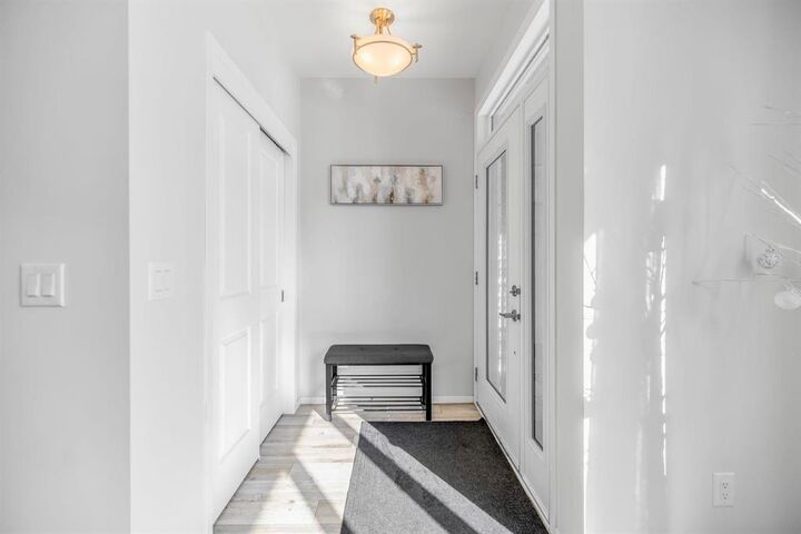 Photo de la propriété:  200 Park East Drive  MB R3Y 1S2 