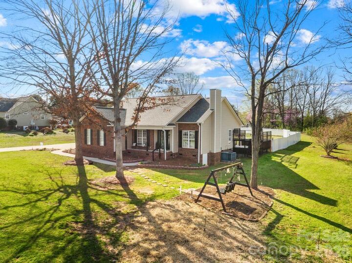 Property Photo:  105 Laura Court  NC 28021 