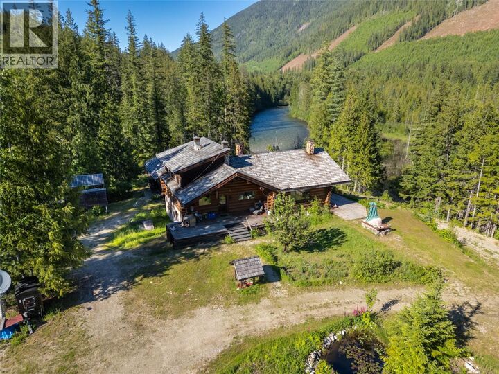 1415 Seymour River Road North — photo 1