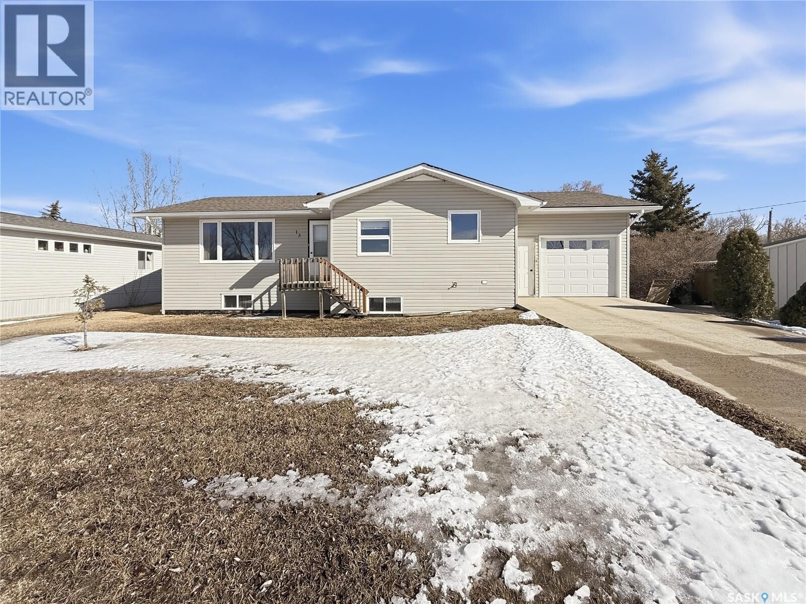 Property Photo:  13 Smith Street  SK S0N 2P0 