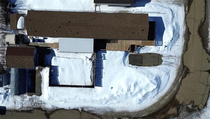 Property Photo:  772 Brentwood Village  MB R7B 4C6 