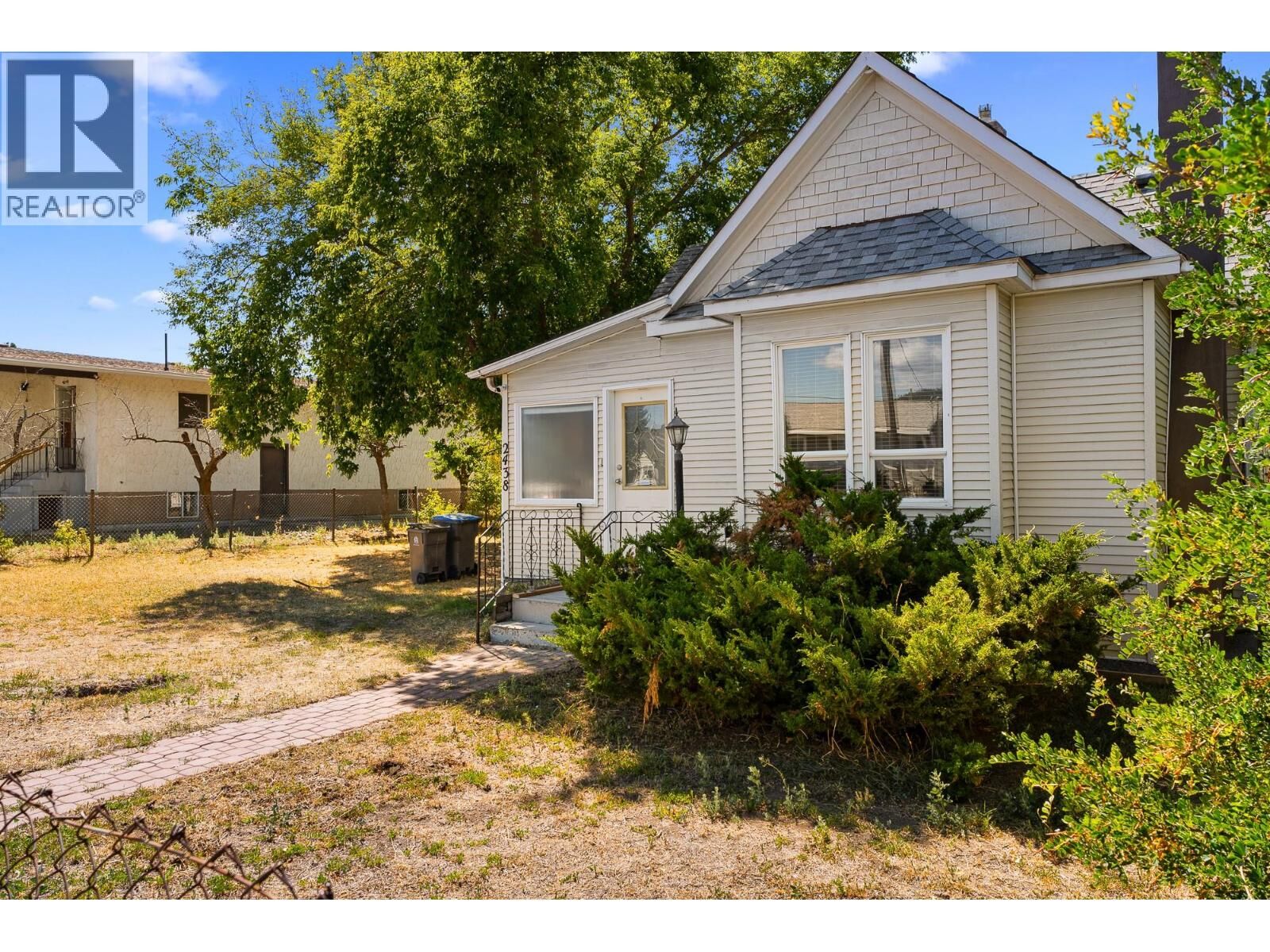 Property Photo:  2438 Jackson Avenue  BC V1K 1B8 
