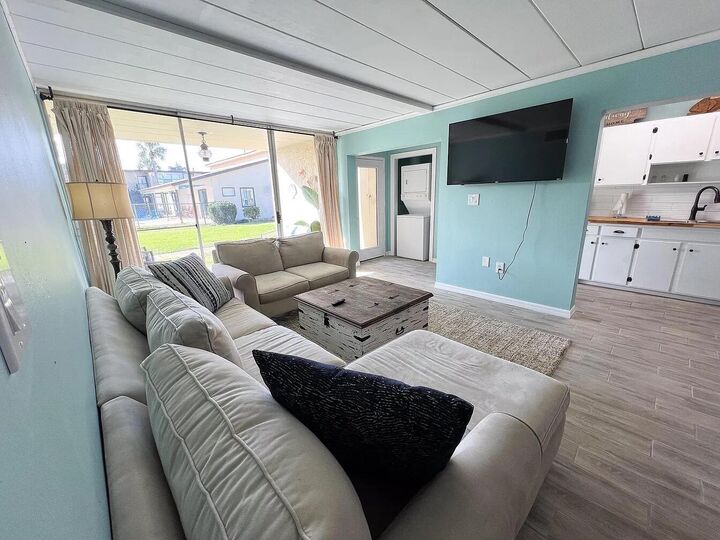 Property Photo:  300 SW Miracle Strip Parkway 1E  FL 32548 