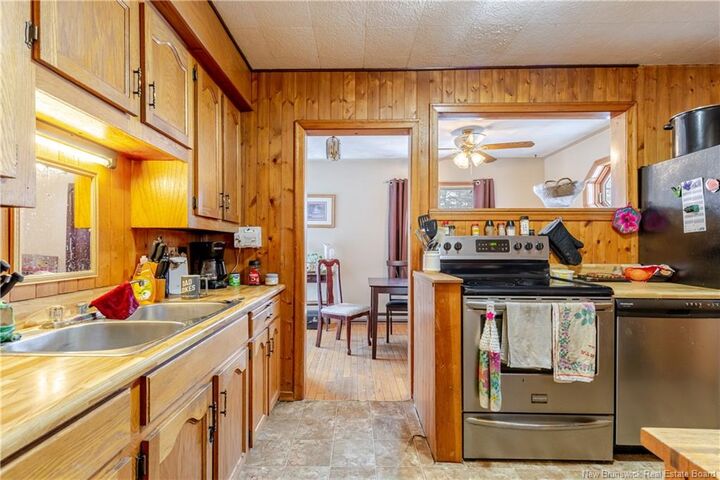 Photo de la propriété:  734 Athlone Street  NB E3A 3A9 