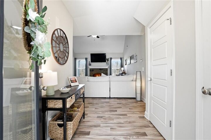 Property Photo:  511 Grand Oaks Avenue  GA 30620 