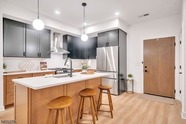 Property Photo:  20 Encampment Ct U 111  NJ 07045 