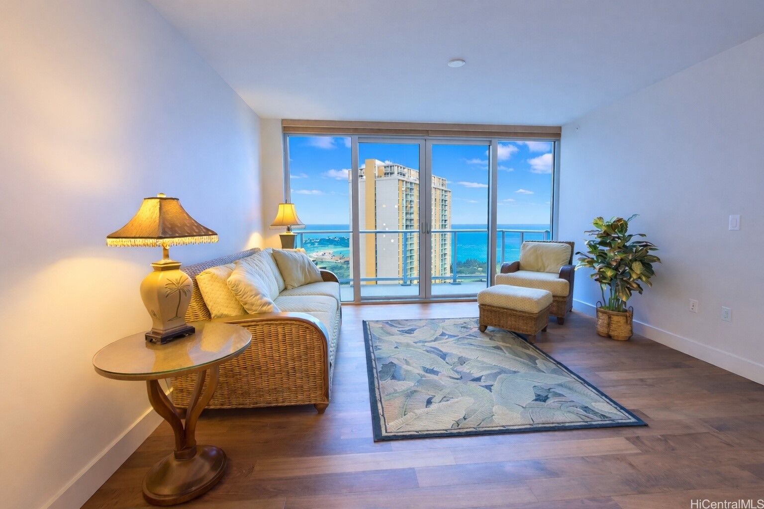Property Photo:  1189 Waimanu Street 2304  HI 96814 