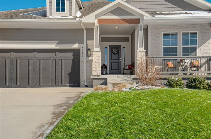 Property Photo:  19514 W 115th Court  KS 66061 