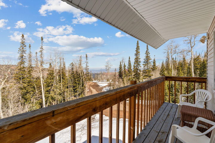 Property Photo: 429 N Aoki Michi Dr UT 84719
