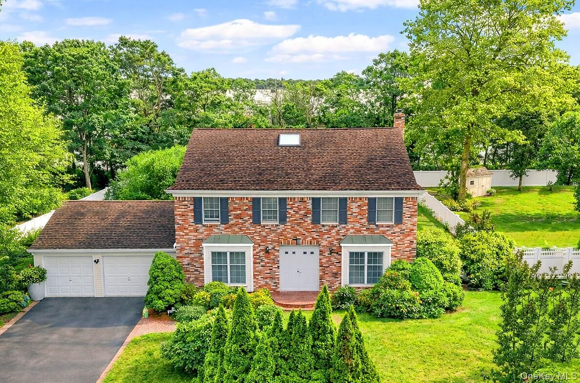 Property Photo: 30 Ashford Drive NY 11716