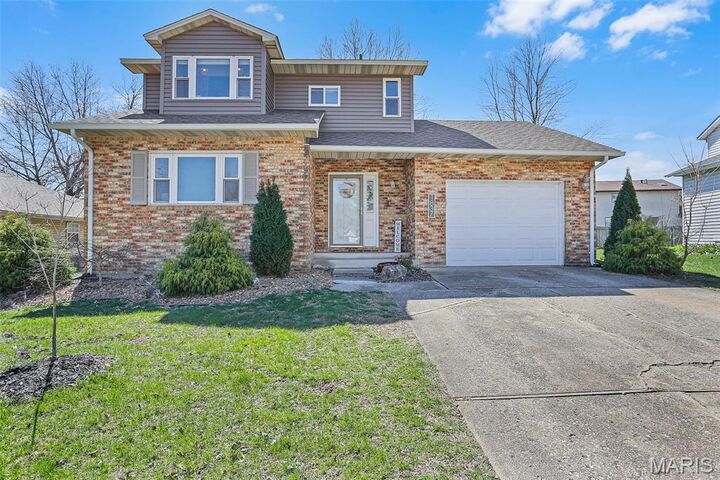 Property Photo:  1837 Esic Drive  IL 62025 