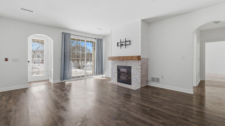 Property Photo:  W206n16704 Blackberry Cir 2205  WI 53037 