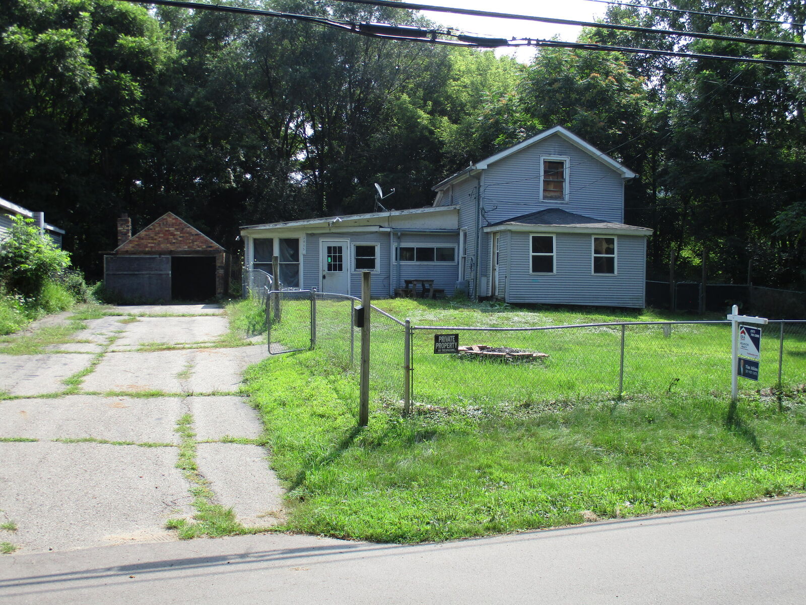 Property Photo: 1915 River Street MI 49202