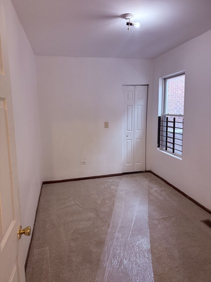 Property Photo: 6521 S Saint Lawrence Avenue IL 60637