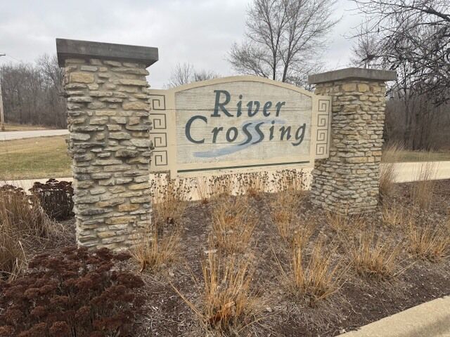 Property Photo:  1833 Indian Trail  IL 60901 