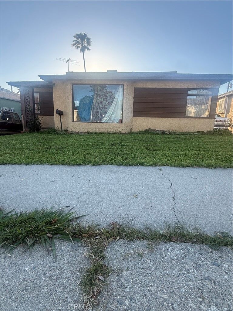 Property Photo:  8315 West Blvd  CA 90305 