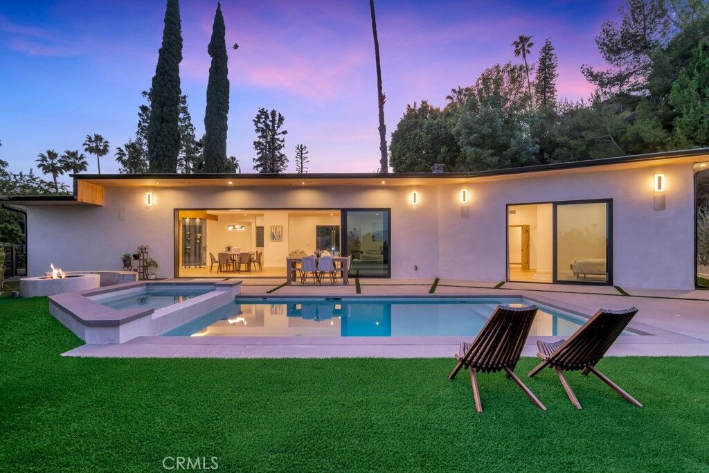 Property Photo: 15641 High Knoll Road CA 91436