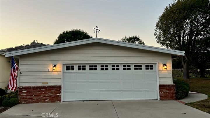 Property Photo:  1 Mira Las Olas  CA 92673 
