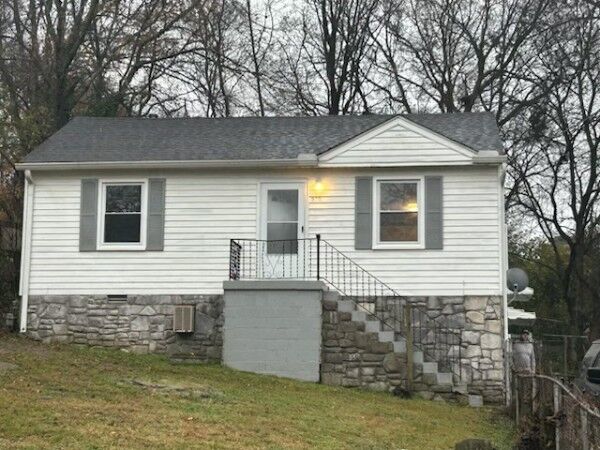 Property Photo: 930 Sharpe Ave TN 37206