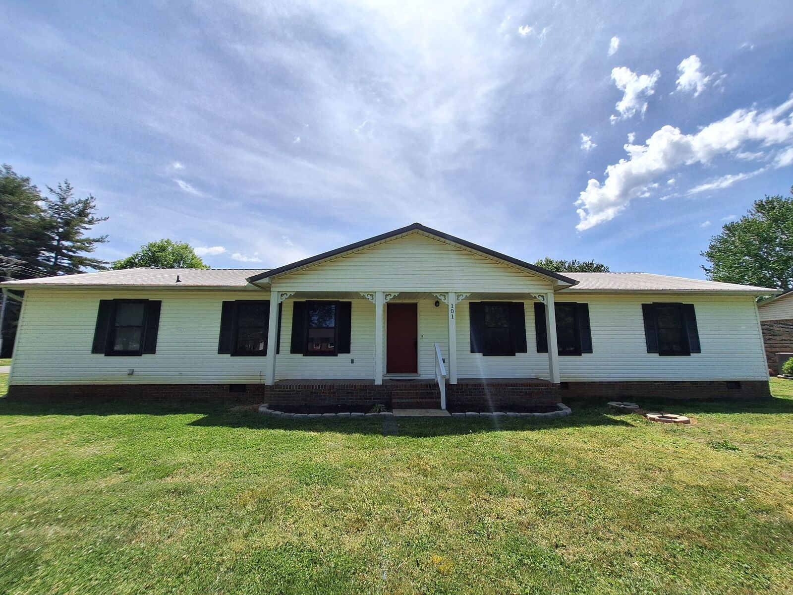 Property Photo:  101 Lisa Cir  TN 37398 