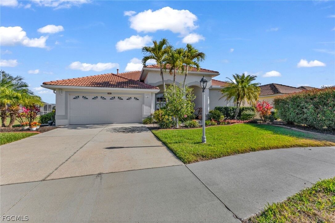Property Photo: 1989 Coconut Palm Circle FL 34288
