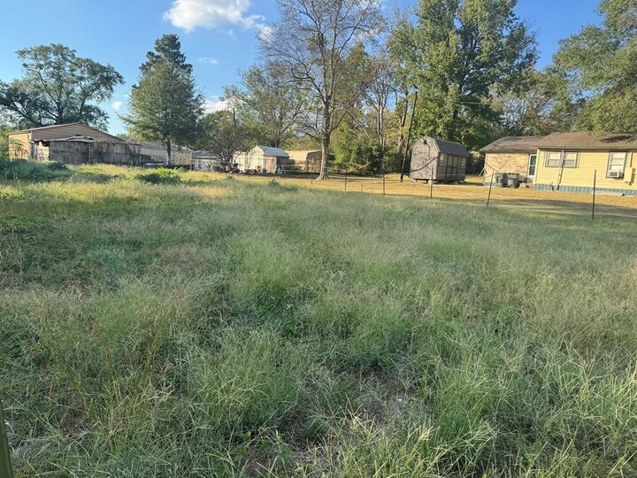 Property Photo:  R-29377 4th Street  TX 75961 