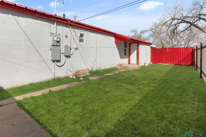Property Photo:  1309 N Reid Street  NM 88101 