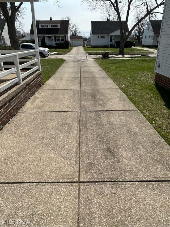 Property Photo: 15513 Walvern Boulevard OH 44137