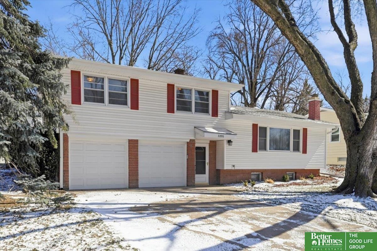 Property Photo:  3205 S 109th Street  NE 68144 
