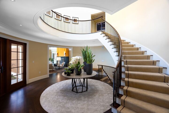 Property Photo:  1 Chestnut Place  MA 02445 