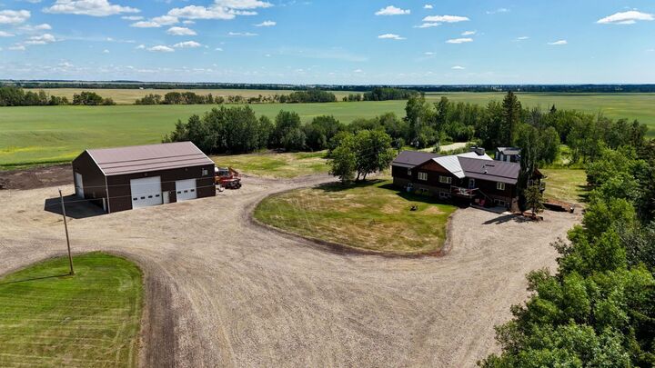 43019 Township Rd 822 — photo 1