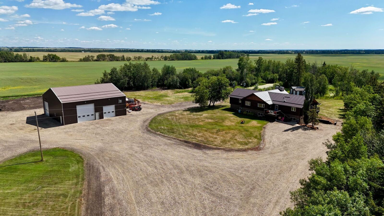 Property Photo: 43019 Township Rd 822 AB T0H 1L0