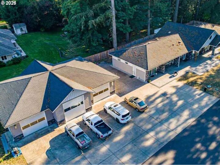 Property Photo: 1340 NW Shady Ln NW OR 97321