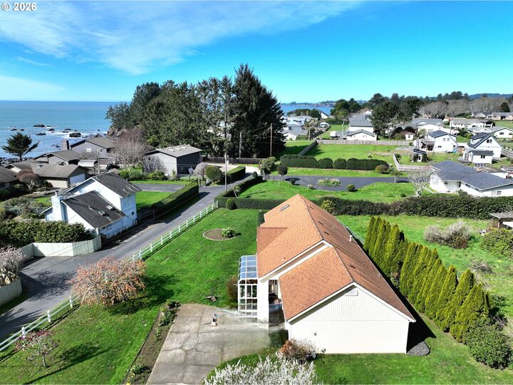 Property Photo:  15482 Morrison Ln  OR 97415 