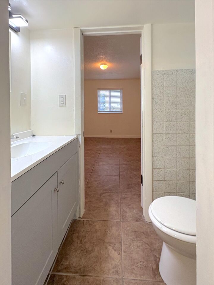 Property Photo:  1124 NE 5th Avenue 6  FL 33304 