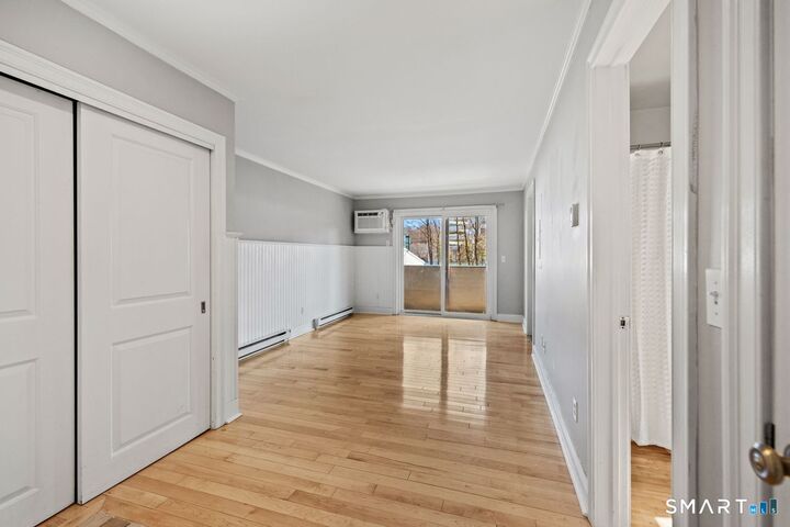 Property Photo:  8 Oakwood Avenue Apt B13  CT 06850 