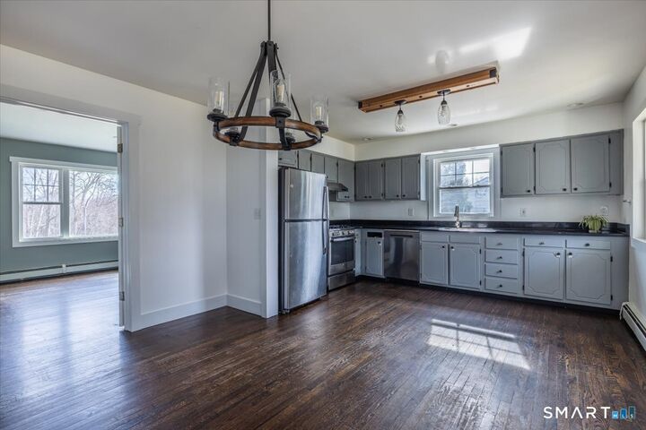 Property Photo:  15 Driftway Point Road  CT 06811 