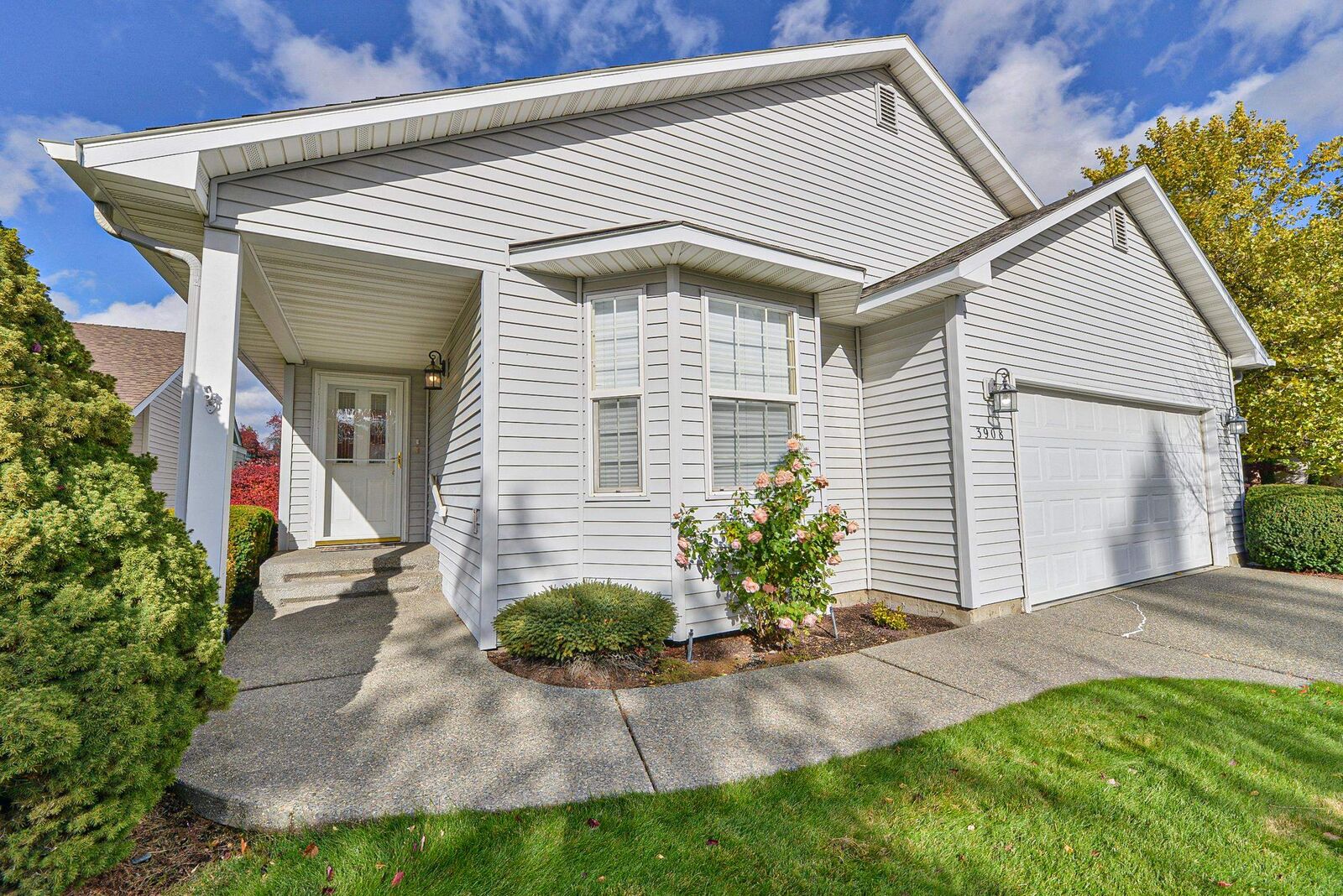 Property Photo:  3908 S Greystone Ln  WA 99223 