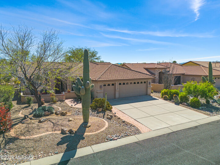 Property Photo:  2394 E Bonita Canyon Drive  AZ 85614 