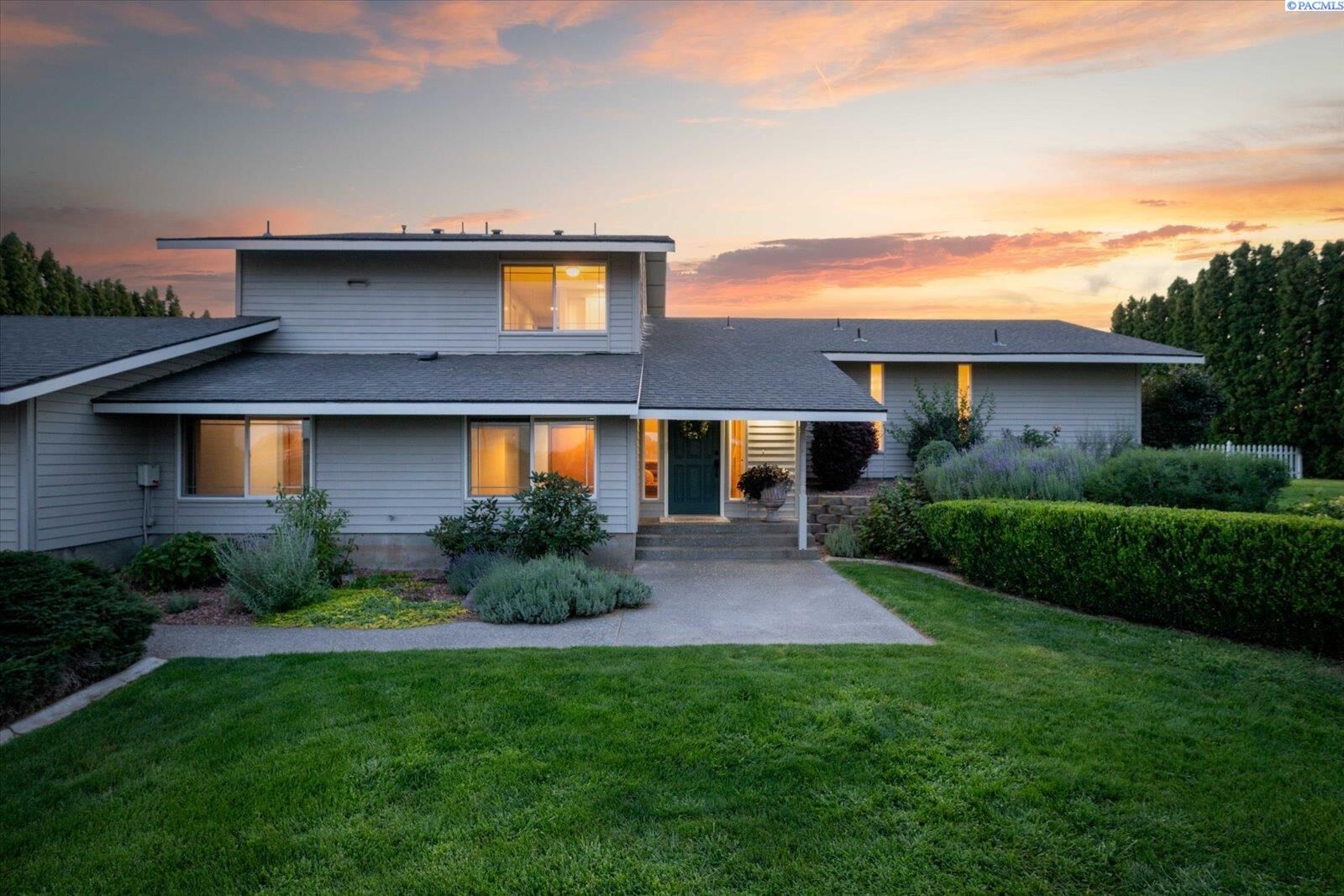 Property Photo:  590 McDonald Dr  WA 99301 