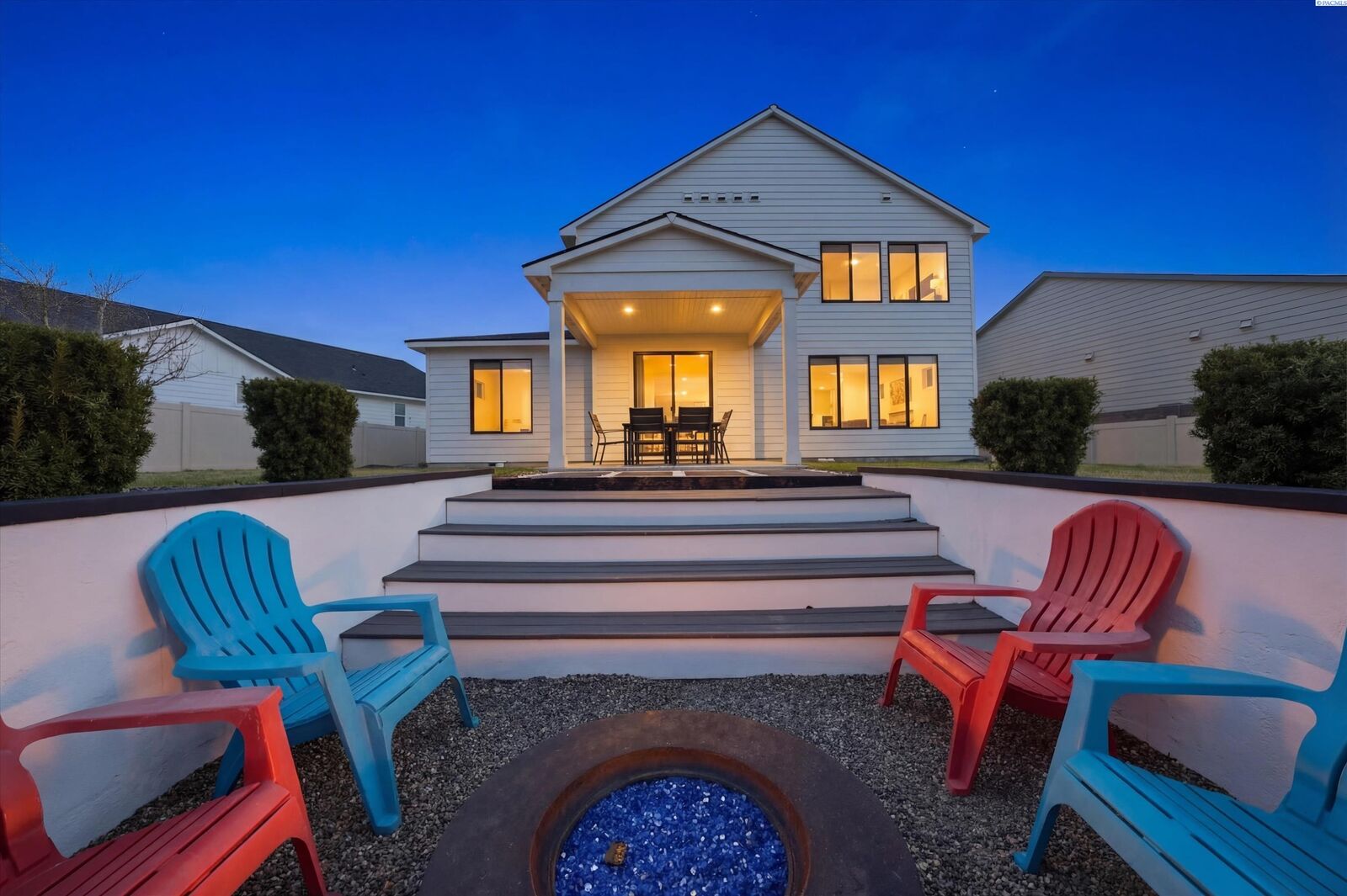 Property Photo: 4730 Roark Dr WA 99352