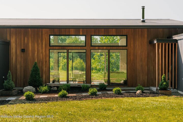 Property Photo:  11 Franklin  NY 12404 
