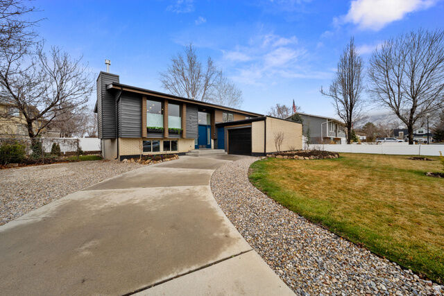 Property Photo:  917 E 7865 S  UT 84094 