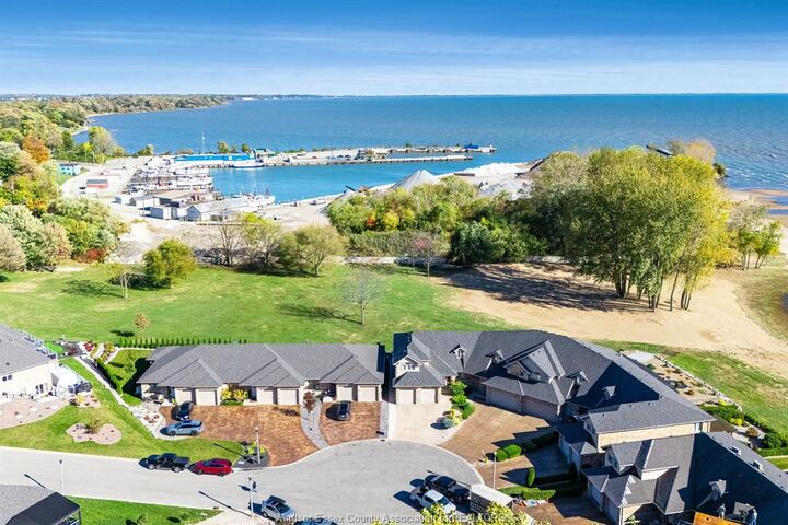 Property Photo:  7 Mettawas Lane  ON N9Y 0A2 