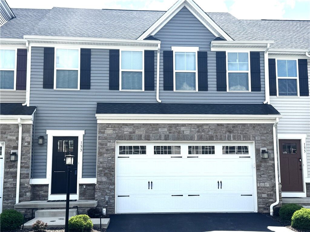 Property Photo:  133 Melinda Ct  PA 15143 